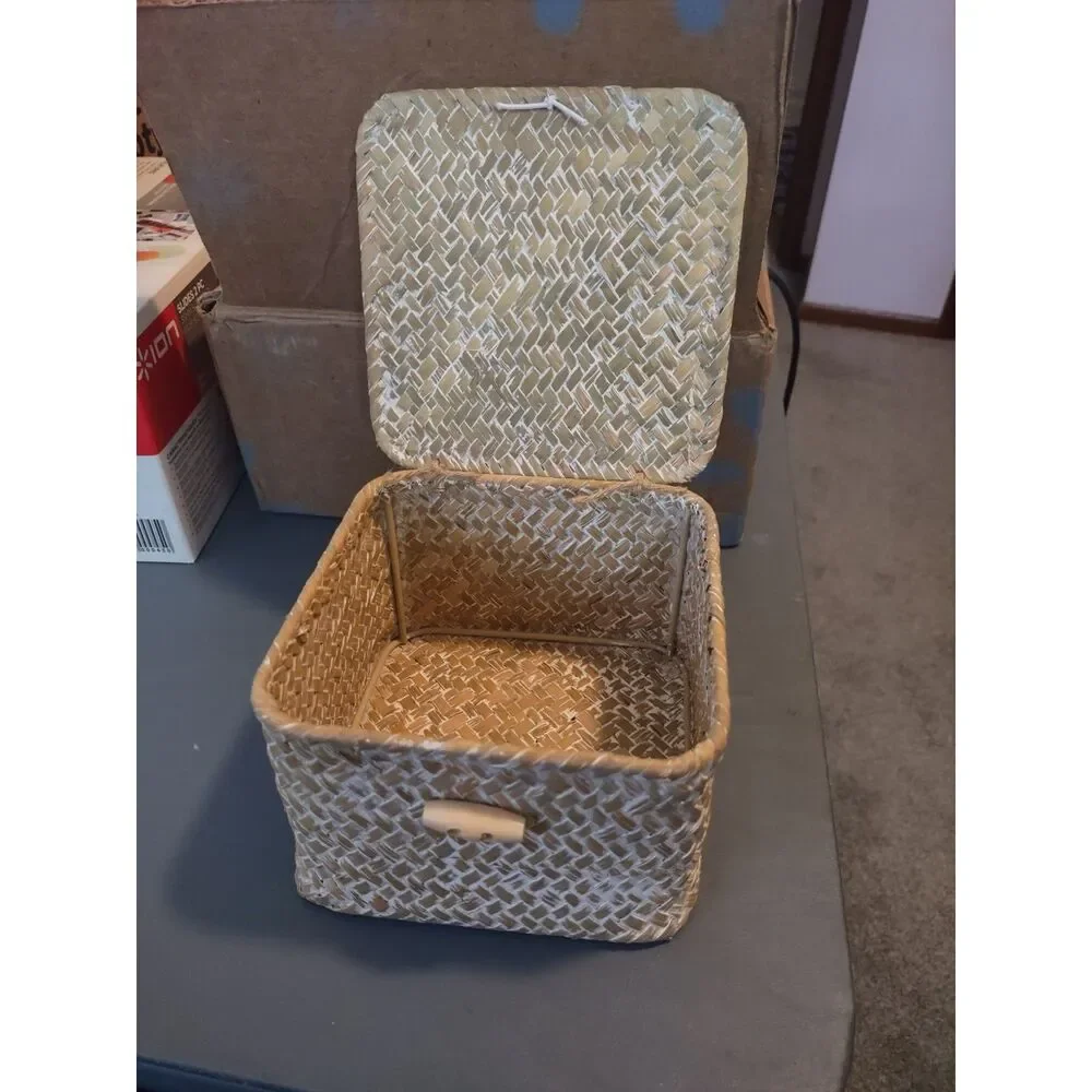 14 cm x 14 cm x 10 cm basket